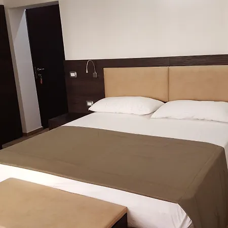 Finestra Su Monti Penzion 4*
