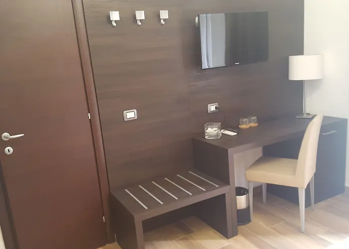 Finestra Su Monti 4* Roma