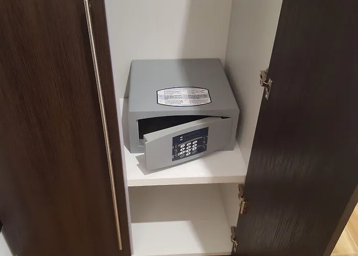 Finestra Su Monti 4* Roma