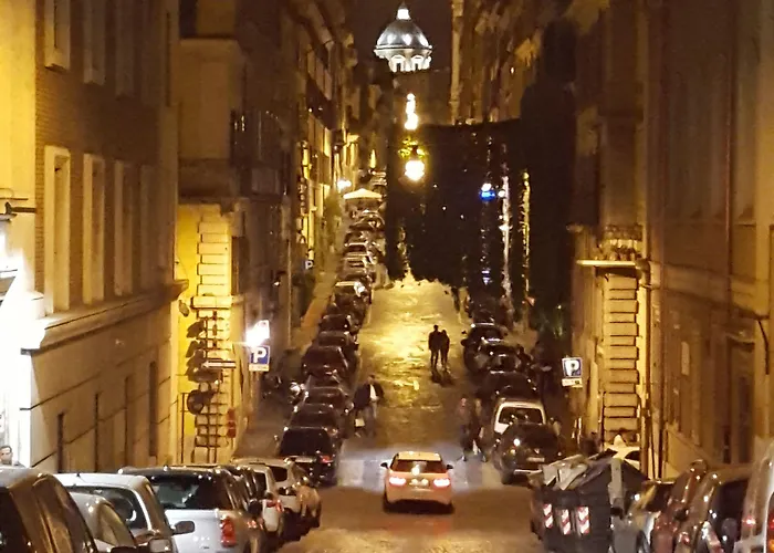 Pensión Finestra Su Monti