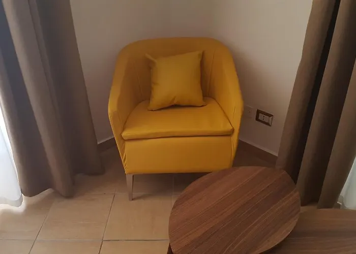 Pensión Finestra Su Monti 4*