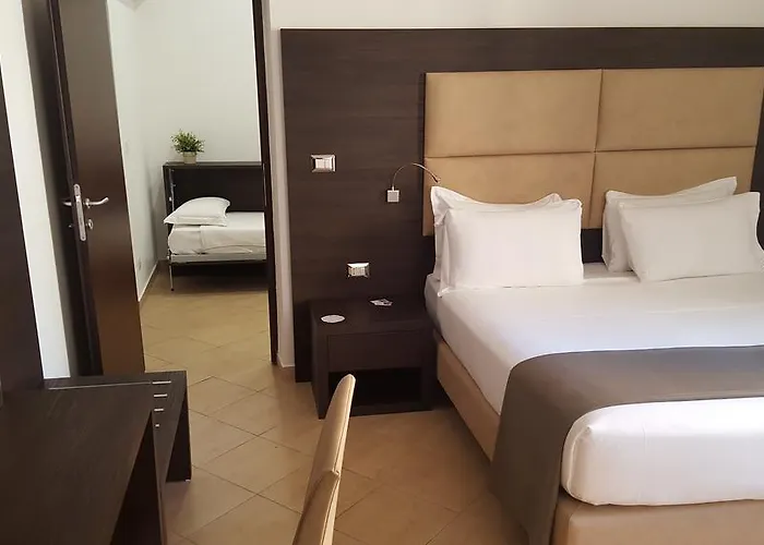 Finestra Su Monti Pensión Roma