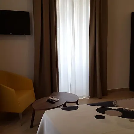 Finestra Su Monti Řím