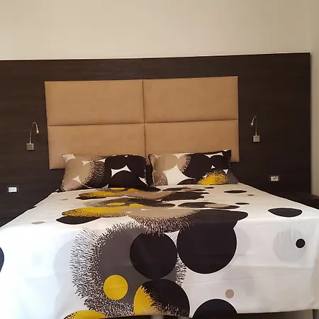 Finestra Su Monti 3*