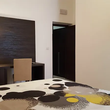 Finestra Su Monti Penzion Řím