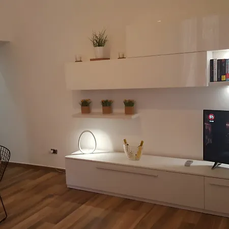 Finestra Su Monti Řím
