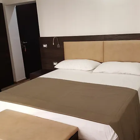 Finestra Su Monti Penzion Řím