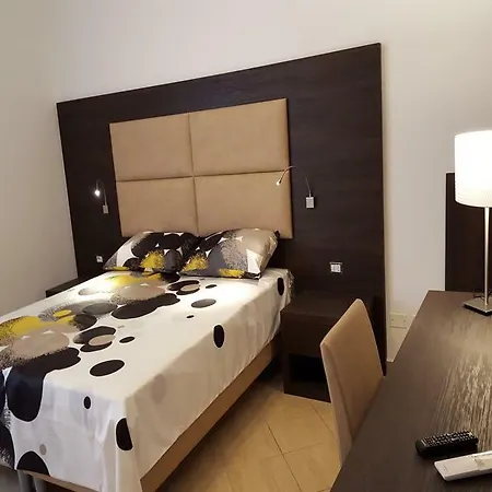 Finestra Su Monti 3*